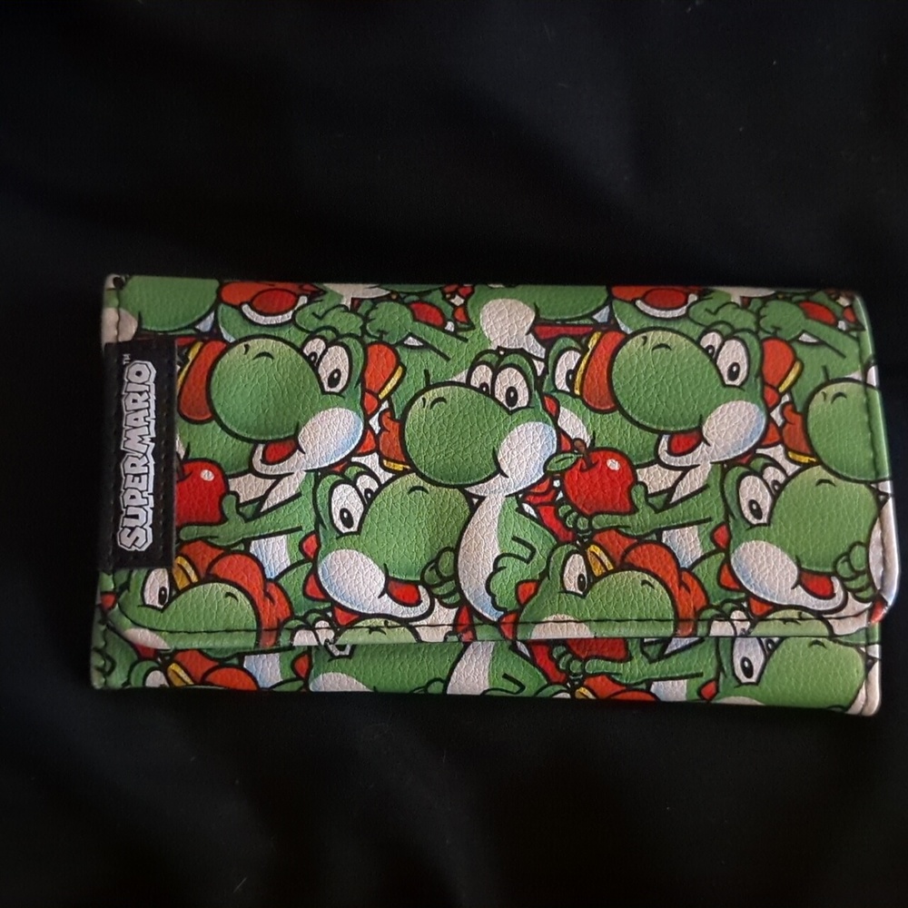 Super Mario Yoshi Wallet